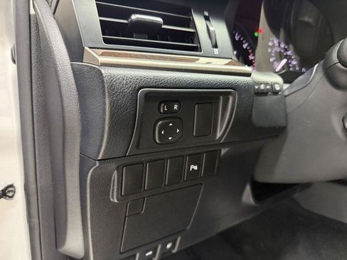 Used 2013 Lexus ES 350 w/ Luxury Pkg FWD image 13