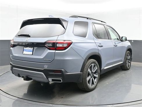 Used 2023 Honda Pilot Touring image 10