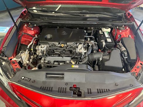 Used 2020 Toyota Camry SE FWD image 23
