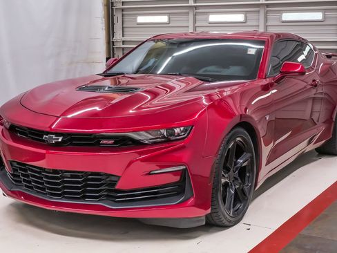 Used 2021 Chevrolet Camaro SS RWD image 1