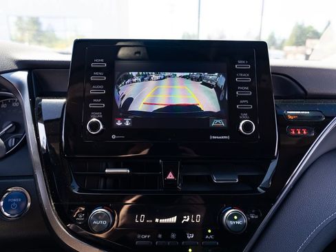 Used 2022 Toyota Camry SE w/ Convenience Package FWD image 14