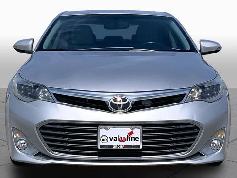 Used 2013 Toyota Avalon XLE Touring FWD image 4