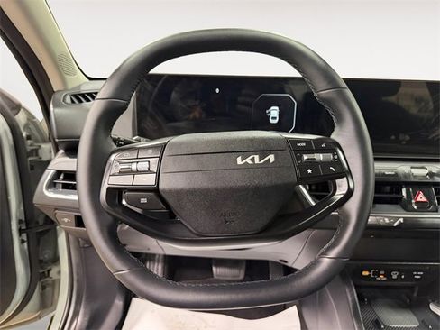 Used 2025 Kia K4 EX image 12
