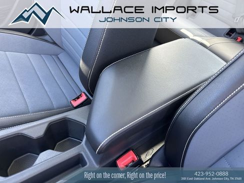 Certified 2025 Volkswagen Jetta SE FWD image 20