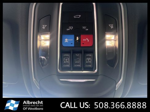 New 2025 Jeep Grand Cherokee Limited image 24