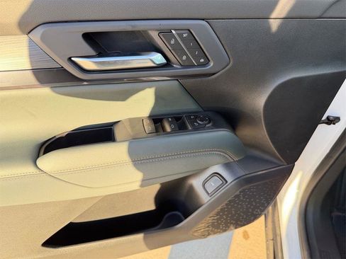 New 2026 GMC Terrain AT4 w/ Convenience Package III image 25