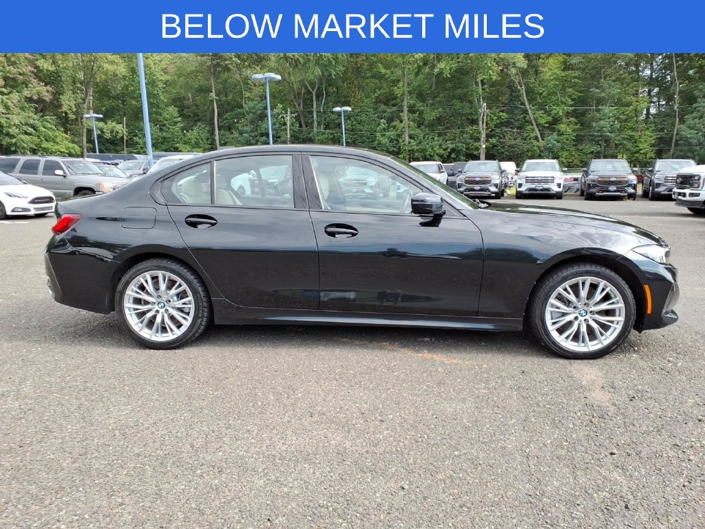 Used 2023 BMW 330i xDrive Sedan w/ Premium Package AWD/4WD image 8