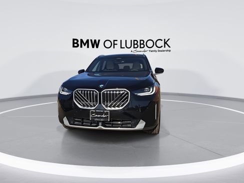 Used 2025 BMW X3 xDrive30i w/ Premium Package image 3