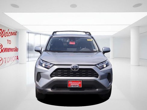 Used 2024 Toyota RAV4 XLE AWD/4WD image 4