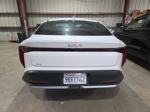 Used 2025 Kia K4 LXS image 9