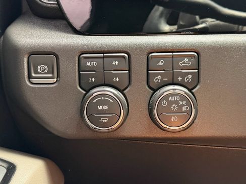 Used 2024 Chevrolet Silverado 1500 ZR2 AWD/4WD image 29