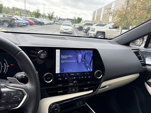 Certified 2024 Lexus NX 250 FWD w/ Towing Package (2000 Lbs) image 28