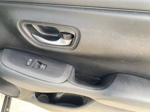 Certified 2025 Honda HR-V LX image 35