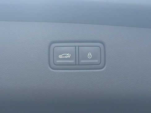 Used 2024 Genesis GV70 2.5T w/ Advanced Package AWD/4WD image 21
