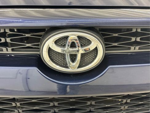 Used 2016 Toyota 4Runner SR5 AWD/4WD image 33