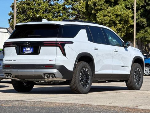 New 2026 Chevrolet Traverse Z71 w/ Enhanced Driving Package AWD/4WD image 6