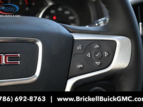 New 2024 GMC Terrain SLT w/ Elevation Edition image 32