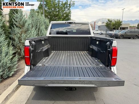 Used 2026 Toyota Tacoma TRD Off-Road AWD/4WD image 25