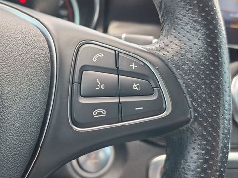 Used 2019 Mercedes-Benz GLA 250 4MATIC image 10