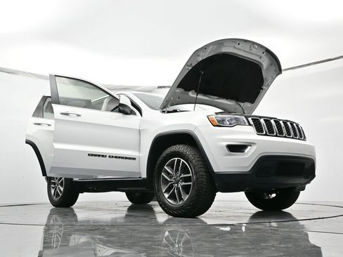 Used 2020 Jeep Grand Cherokee Laredo w/ Laredo X Package image 50