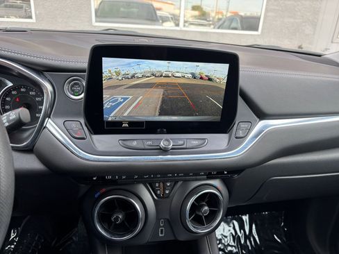 Used 2025 Chevrolet Blazer LT image 18