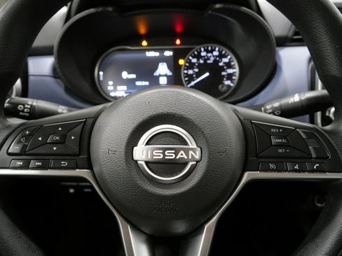 Used 2023 Nissan Versa SV image 15