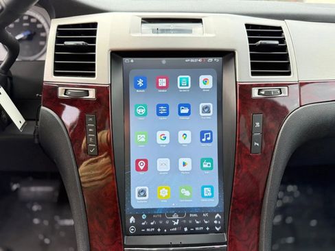 Used 2011 Cadillac Escalade AWD w/ Touring Package image 20