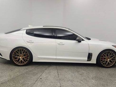 Used 2021 Kia Stinger GT1 RWD image 39
