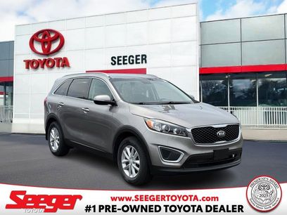 Used 2017 Kia Sorento FWD w/ LX Convenience Package
