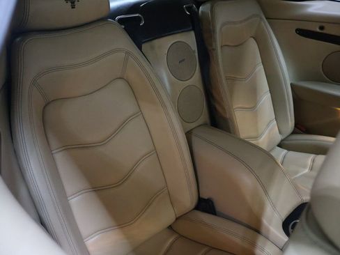 Used 2015 Maserati GranTurismo Convertible RWD image 12