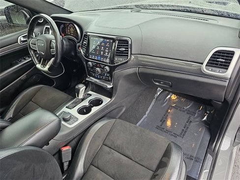 Used 2021 Jeep Grand Cherokee SRT image 16
