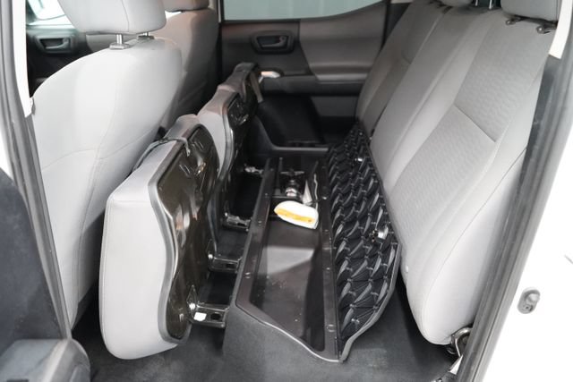 Used 2019 Toyota Tacoma SR5 AWD/4WD image 31