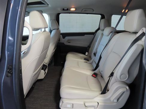 Used 2025 Honda Odyssey EX-L image 29