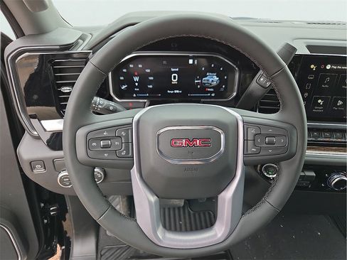 New 2026 GMC Sierra 1500 SLE w/ Preferred Package image 18