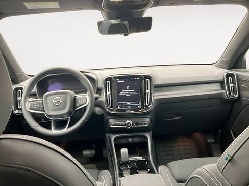 Used 2024 Volvo C40 P8 Recharge Ultimate w/ Protection Package Premier image 10