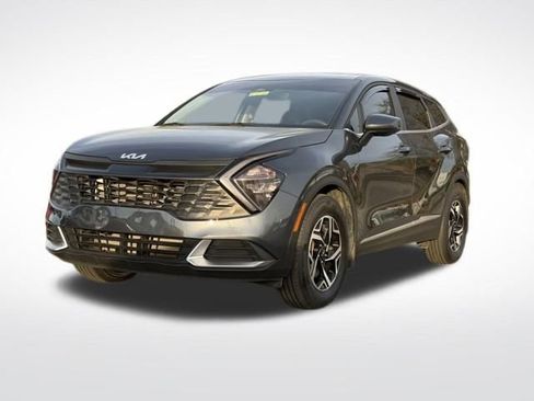 Certified 2023 Kia Sportage LX image 3