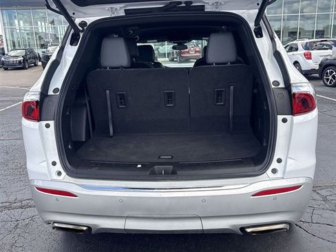 Used 2024 Buick Enclave Essence AWD/4WD image 24
