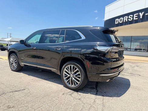 Used 2025 Buick Enclave Avenir FWD image 8