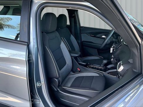 Used 2023 Chevrolet TrailBlazer LS FWD image 15