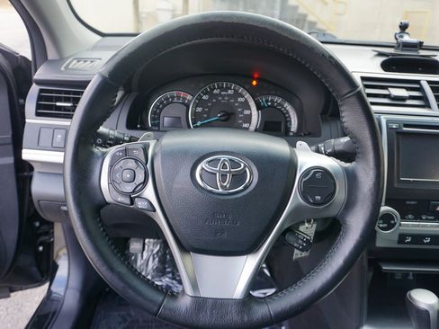 Used 2013 Toyota Camry SE image 22