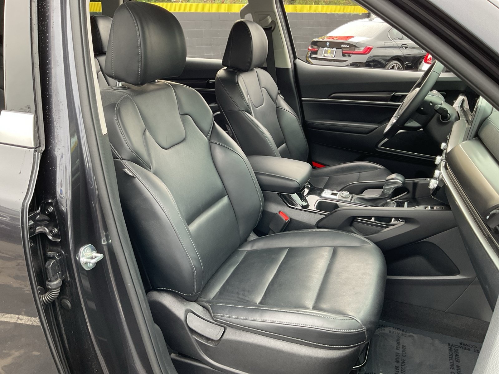 Used 2025 Kia Telluride S FWD image 21