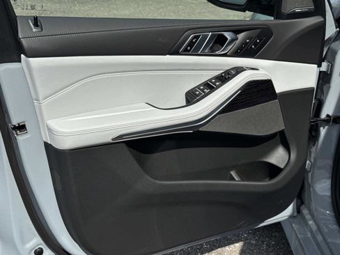 New 2026 BMW X5 sDrive40i w/ M Sport Package image 19