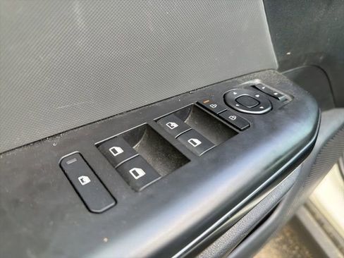 Used 2025 Kia K4 LXS image 12