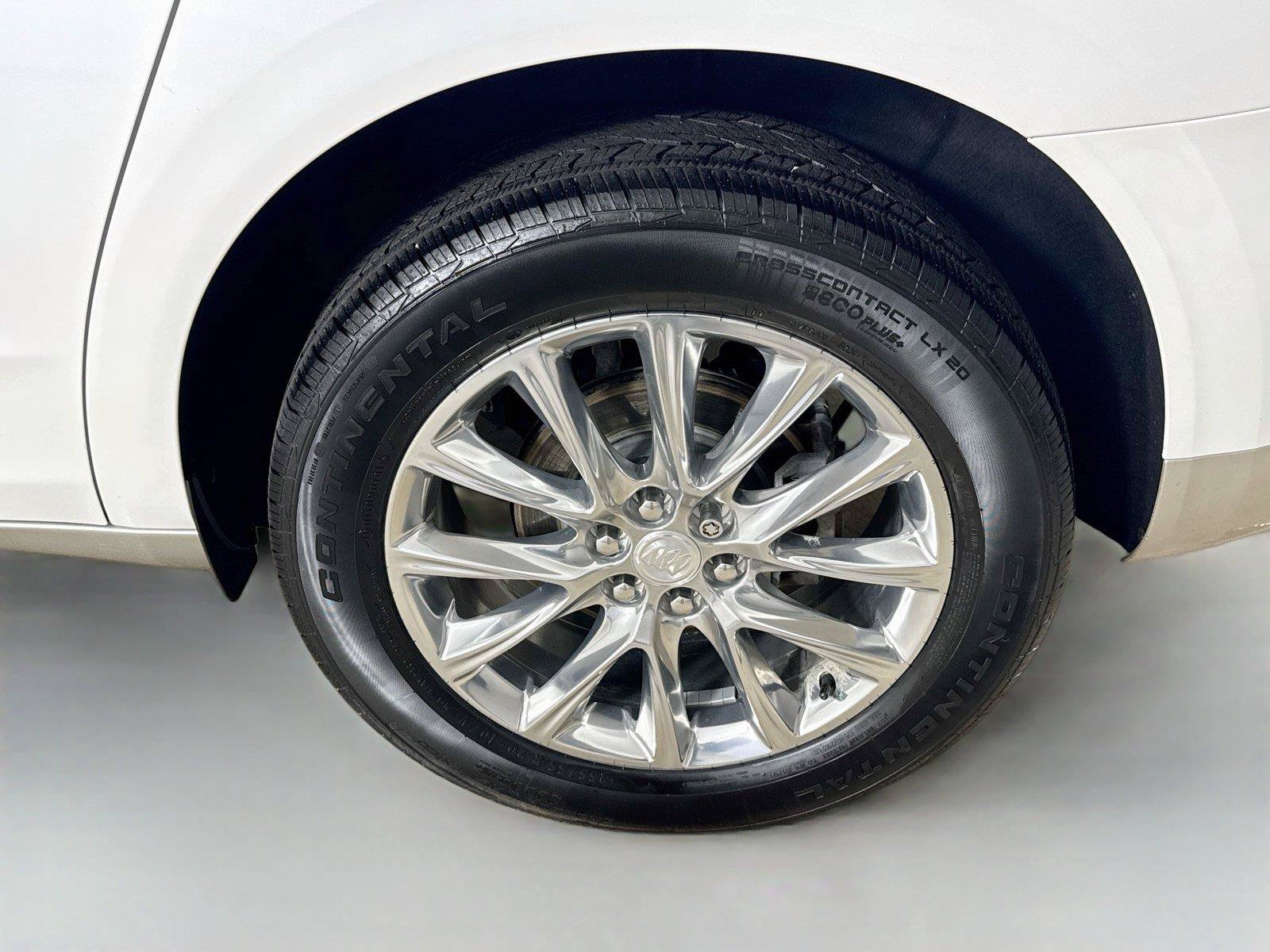 Used 2019 Buick Enclave Premium w/ Experience Buick Package AWD/4WD image 32