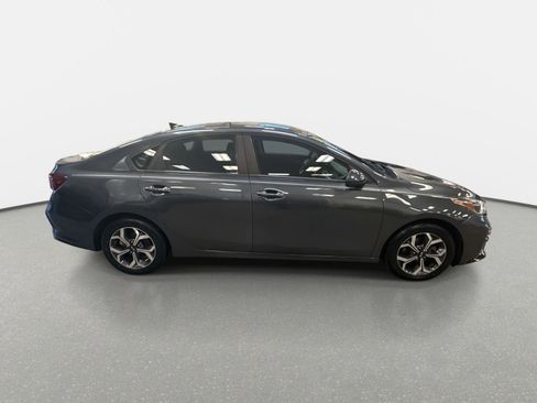 Used 2019 Kia Forte LXS image 4