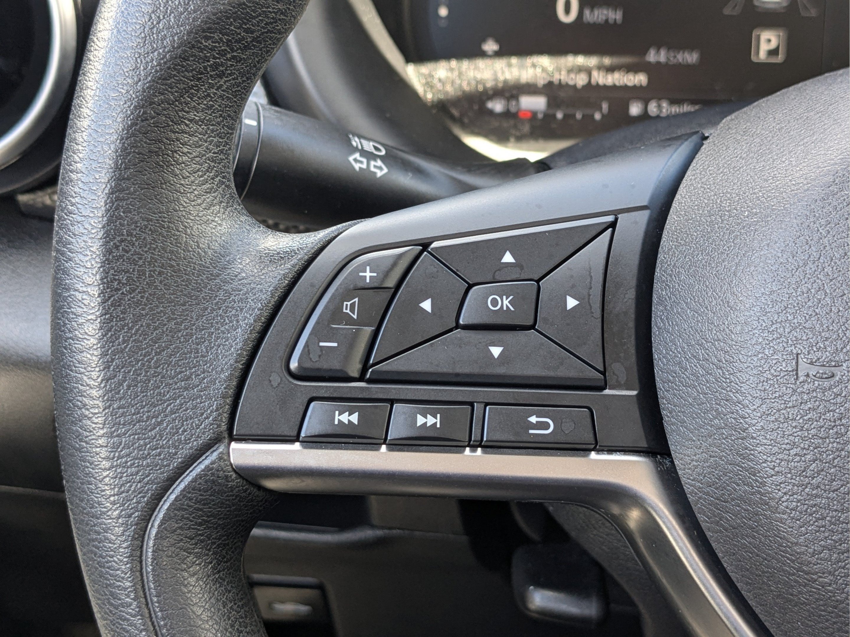 Used 2023 Nissan Kicks SV FWD image 21
