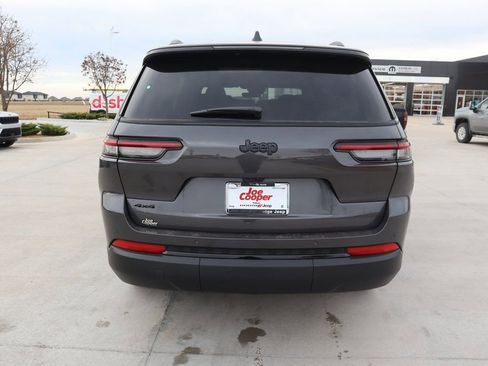 New 2025 Jeep Grand Cherokee L Limited image 24