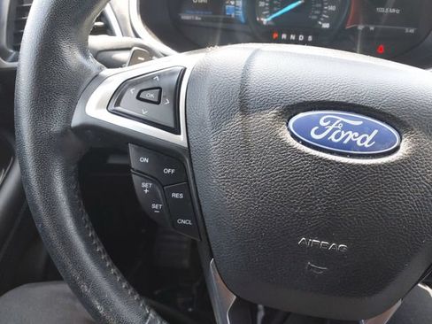 Used 2017 Ford Edge SEL w/ Equipment Group 201A FWD image 19