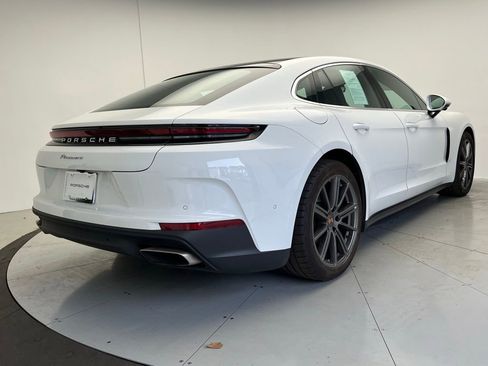 Used 2024 Porsche Panamera image 22