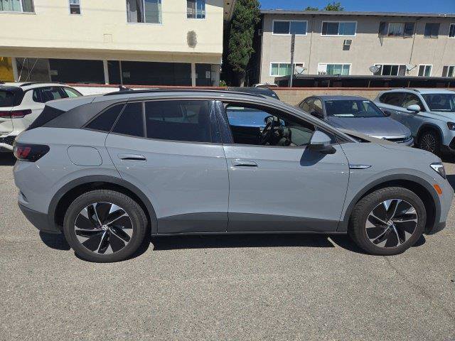 Certified 2022 Volkswagen ID.4 Pro AWD/4WD image 2